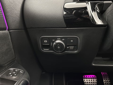 Mercedes-Benz EQA 250 Business Solution AMG 67 kWh [ 3-Fase ] { SOH-98% } (INCL-BTW) *AUT | PANO | NAVI-FULLMAP | LEATHER-MICORFIBRE | AMBIENT-LIGHT | KEYLESS | LANE-ASSIST | DYNAMIC-SELECT | PRIVACY-GLASS | DAB | CAMERA | DIGI-COCKPIT | HEATED-SPORTSEAT | CRUISE |