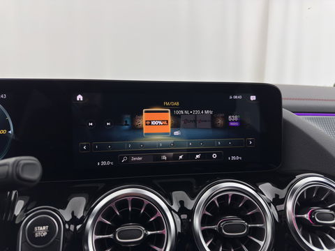 Mercedes-Benz EQA 250 Business Solution AMG 67 kWh [ 3-Fase ] { SOH-98% } (INCL-BTW) *AUT | PANO | NAVI-FULLMAP | LEATHER-MICORFIBRE | AMBIENT-LIGHT | KEYLESS | LANE-ASSIST | DYNAMIC-SELECT | PRIVACY-GLASS | DAB | CAMERA | DIGI-COCKPIT | HEATED-SPORTSEAT | CRUISE |