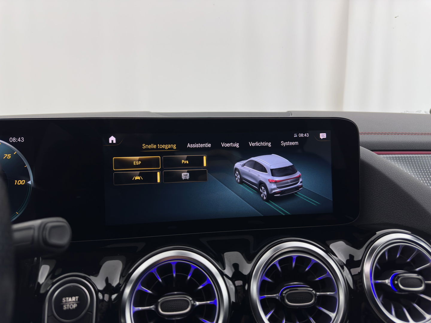 Mercedes-Benz EQA 250 Business Solution AMG 67 kWh [ 3-Fase ] { SOH-98% } (INCL-BTW) *AUT | PANO | NAVI-FULLMAP | LEATHER-MICORFIBRE | AMBIENT-LIGHT | KEYLESS | LANE-ASSIST | DYNAMIC-SELECT | PRIVACY-GLASS | DAB | CAMERA | DIGI-COCKPIT | HEATED-SPORTSEAT | CRUISE |