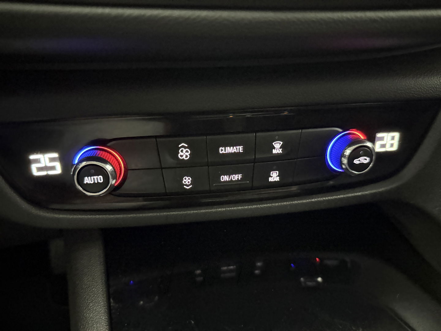 Opel Insignia 1.5 Turbo Business Executive | Carplay | Trekh. | Cruise | Navi | Parkeersens. | Keyless | NAP