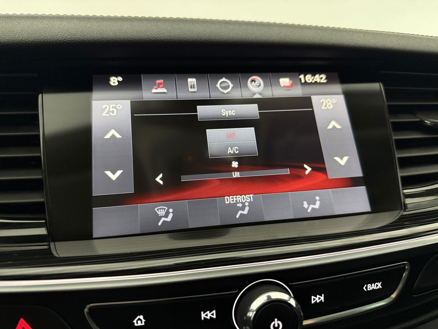 Opel Insignia 1.5 Turbo Business Executive | Carplay | Trekh. | Cruise | Navi | Parkeersens. | Keyless | NAP