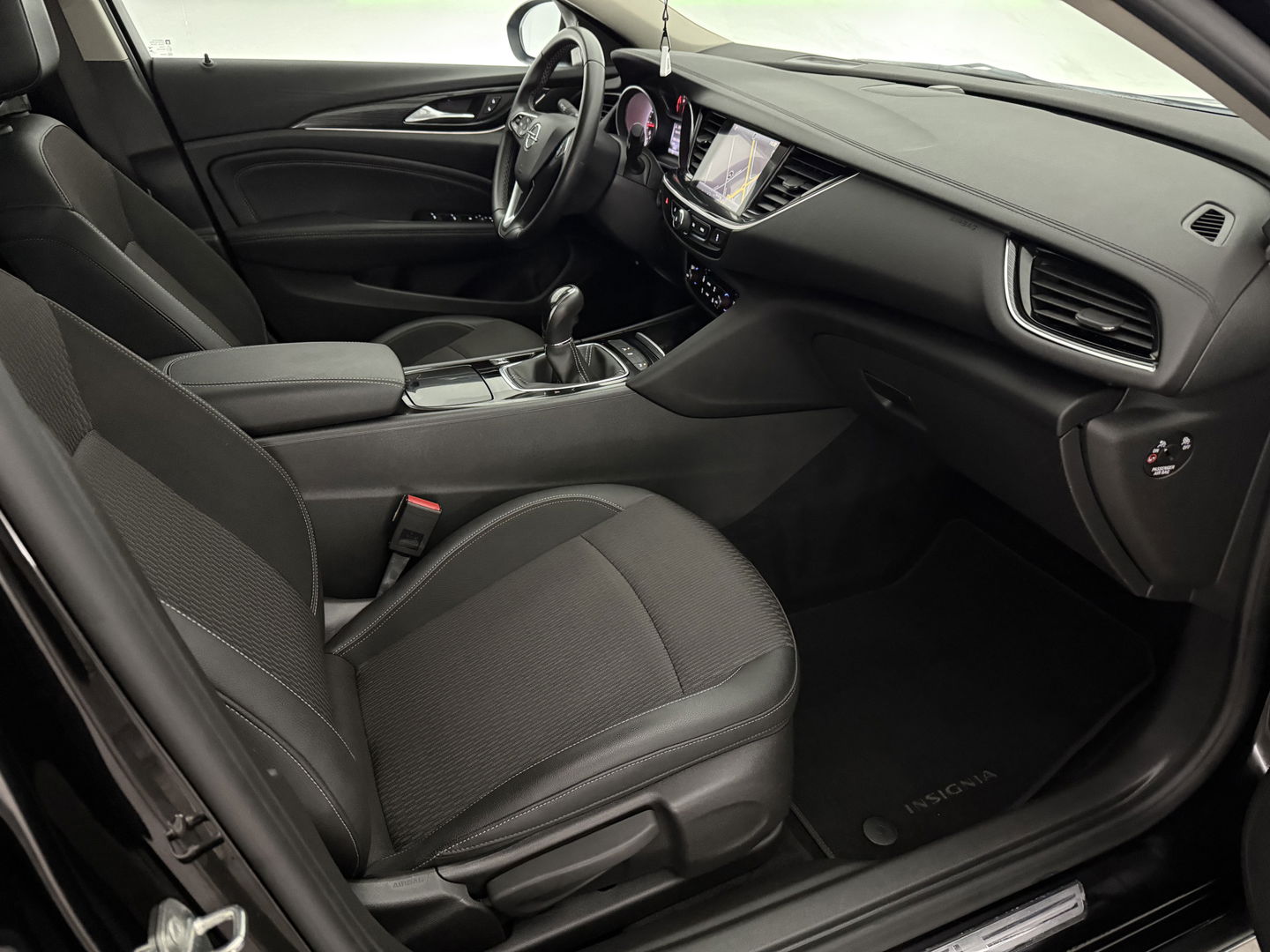 Opel Insignia 1.5 Turbo Business Executive | Carplay | Trekh. | Cruise | Navi | Parkeersens. | Keyless | NAP