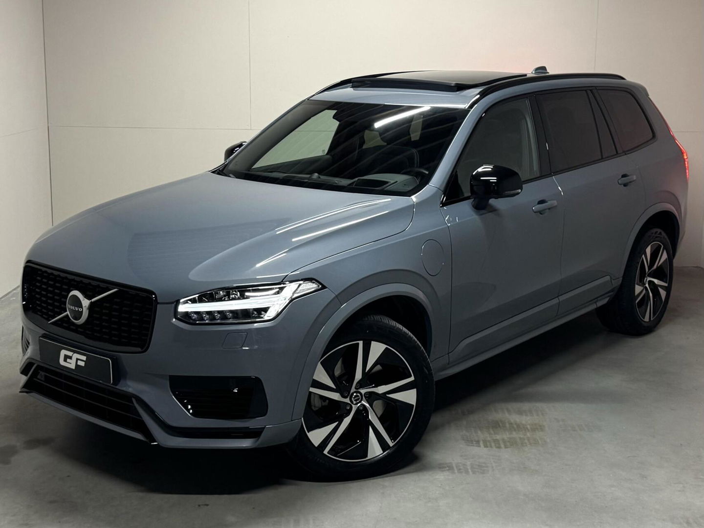 Volvo XC90 2.0 T8 Recharge AWD R-Design Pano B&W Luchtvering Trekh. 360°