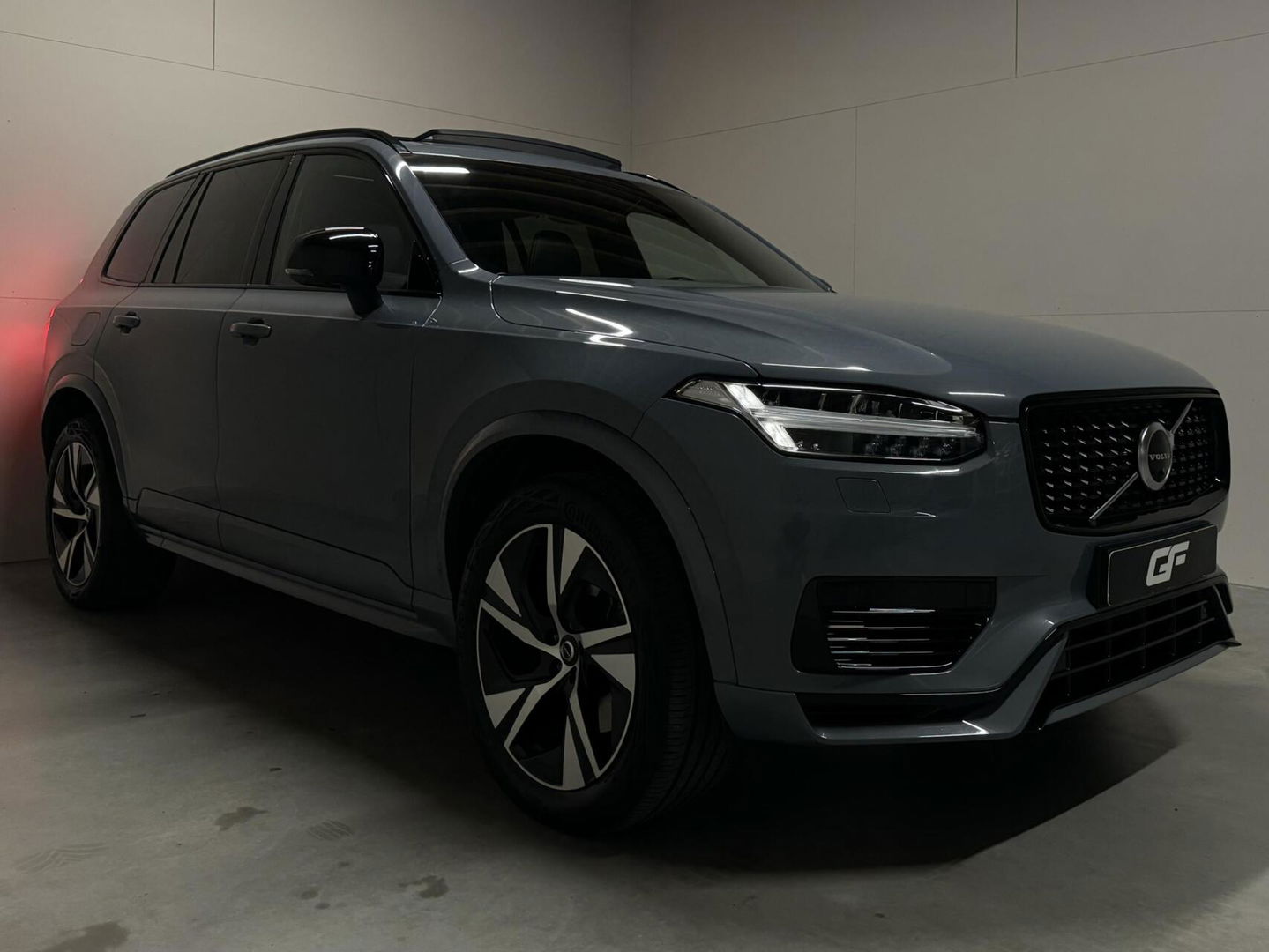 Volvo XC90 2.0 T8 Recharge AWD R-Design Pano B&W Luchtvering Trekh. 360°