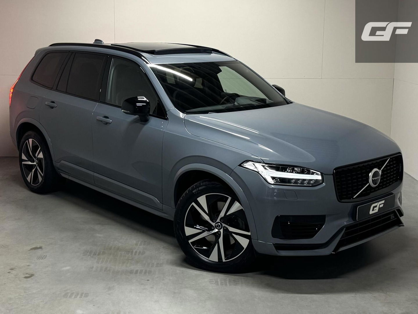 Volvo XC90 2.0 T8 Recharge AWD R-Design Pano B&W Luchtvering Trekh. 360°