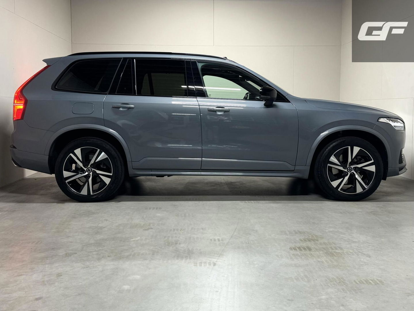 Volvo XC90 2.0 T8 Recharge AWD R-Design Pano B&W Luchtvering Trekh. 360°