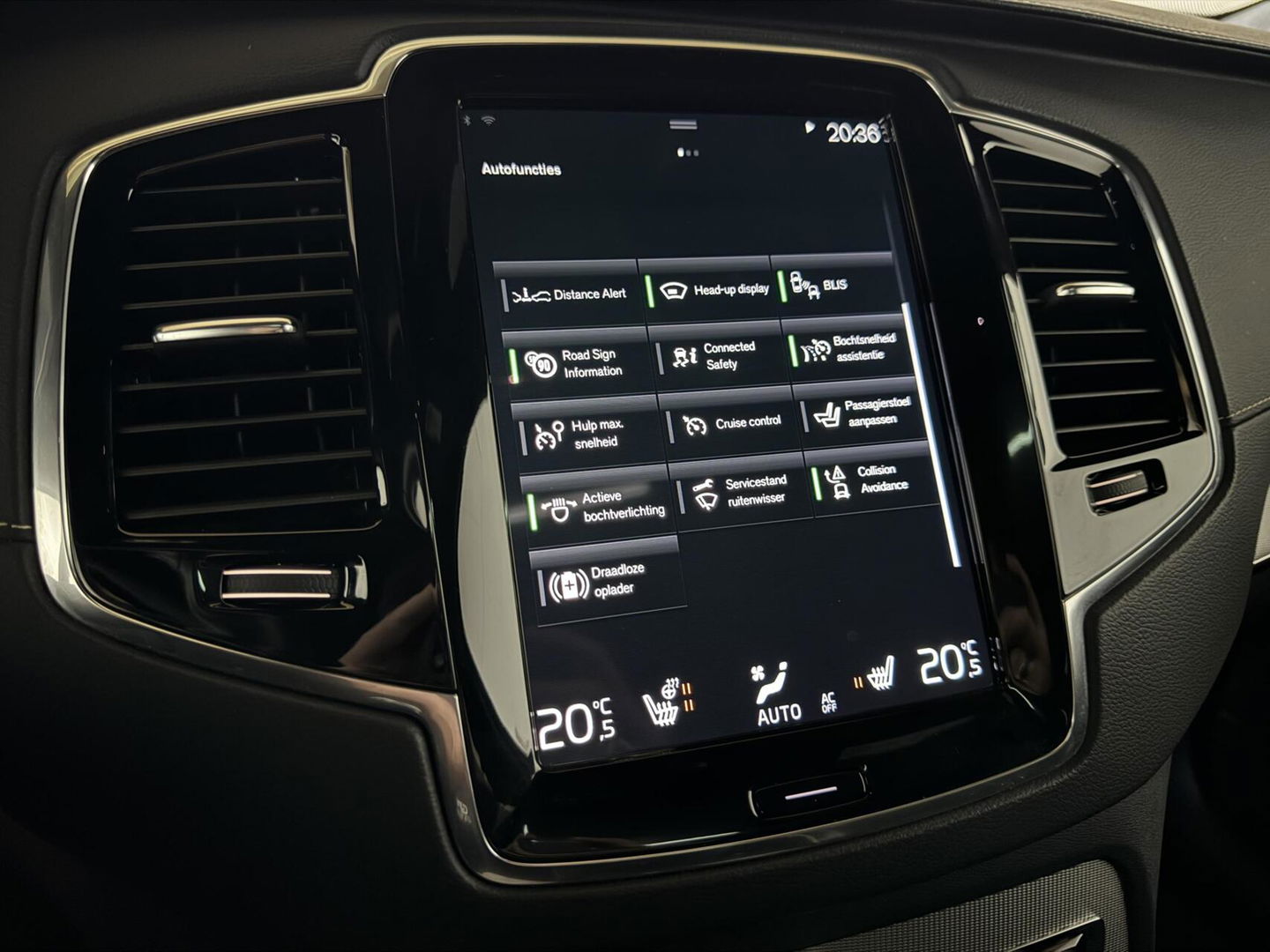 Volvo XC90 2.0 T8 Recharge AWD R-Design Pano B&W Luchtvering Trekh. 360°