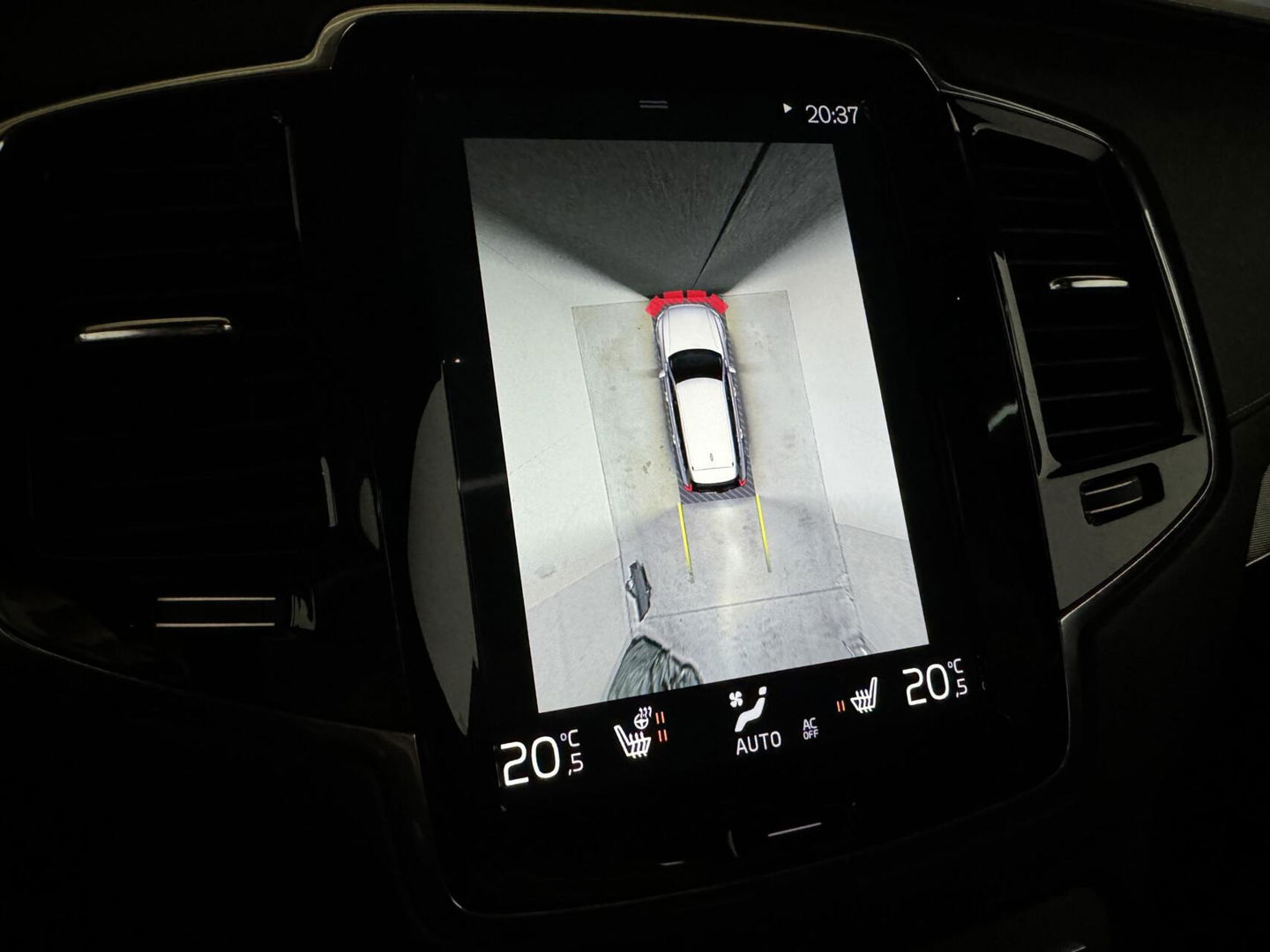 Volvo XC90 2.0 T8 Recharge AWD R-Design Pano B&W Luchtvering Trekh. 360°