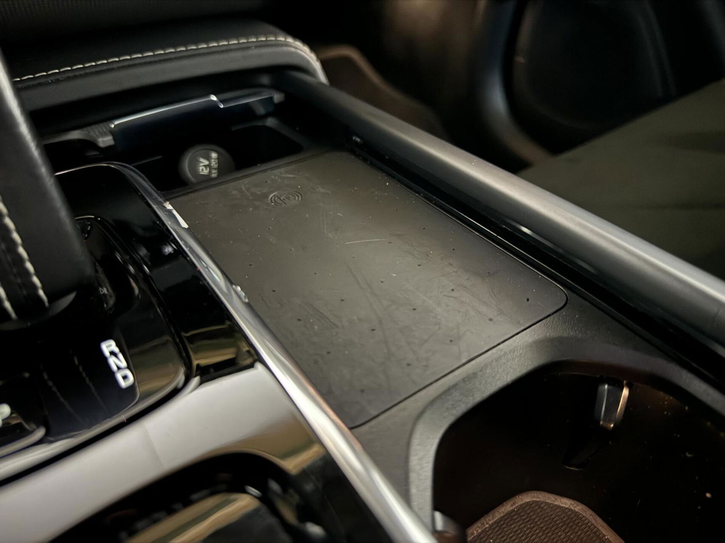 Volvo XC90 2.0 T8 Recharge AWD R-Design Pano B&W Luchtvering Trekh. 360°