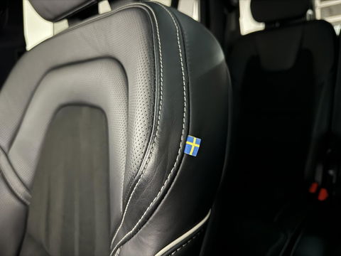 Volvo XC90 2.0 T8 Recharge AWD R-Design Pano B&W Luchtvering Trekh. 360°