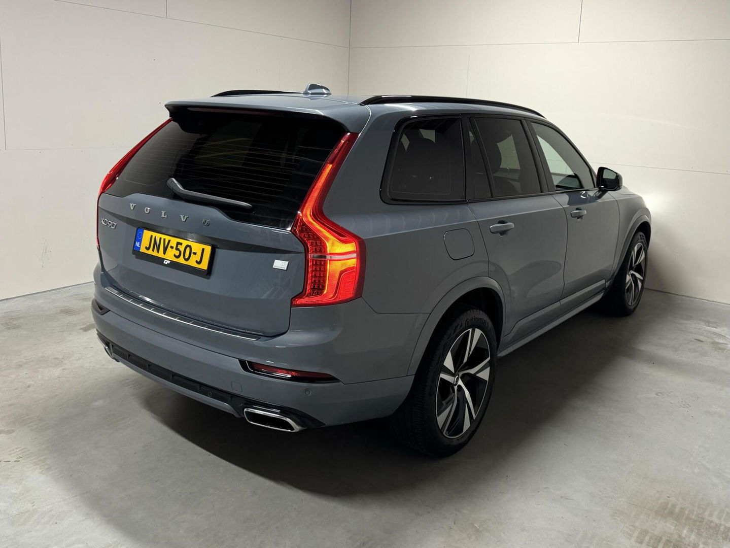 Volvo XC90 2.0 T8 Recharge AWD R-Design Pano B&W Luchtvering Trekh. 360°