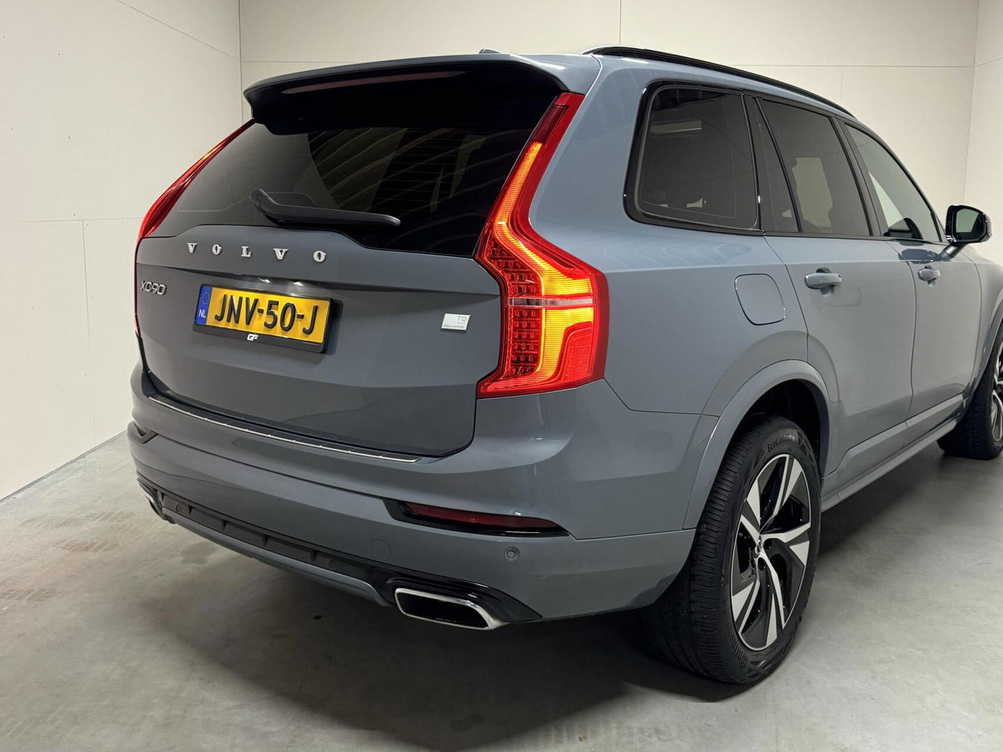 Volvo XC90 2.0 T8 Recharge AWD R-Design Pano B&W Luchtvering Trekh. 360°