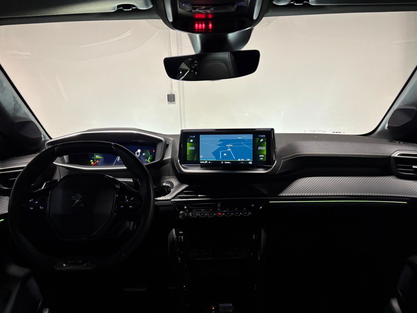 Peugeot 208 1.2 PureTech 100 GT KEYLESS PANO BOMVOL'