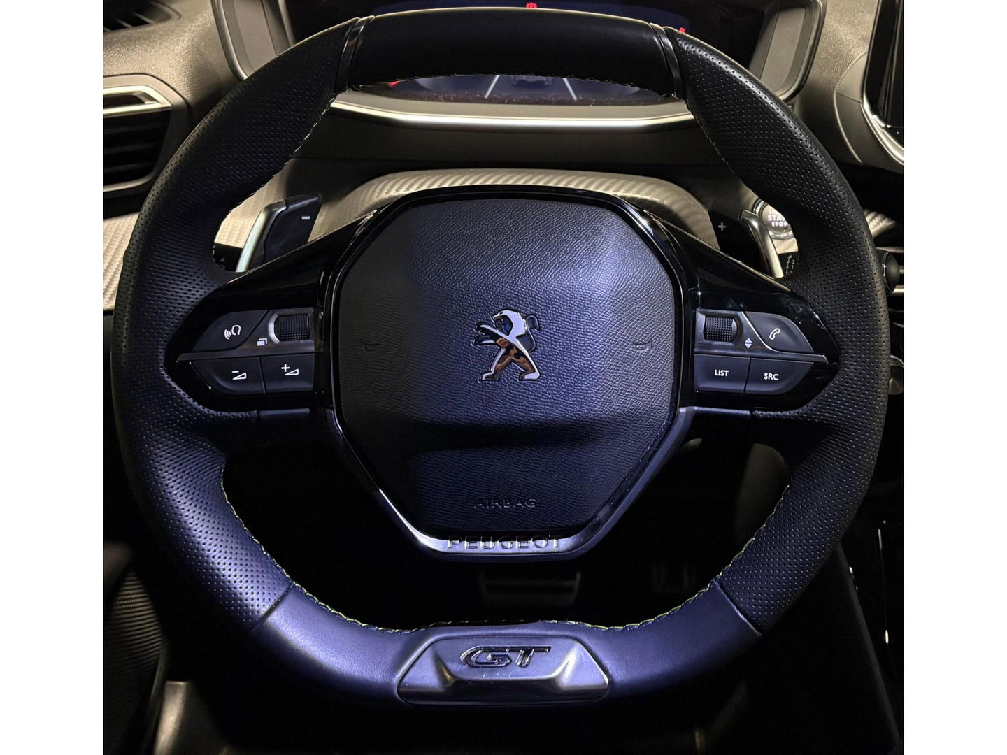 Peugeot 208 1.2 PureTech 100 GT KEYLESS PANO BOMVOL'