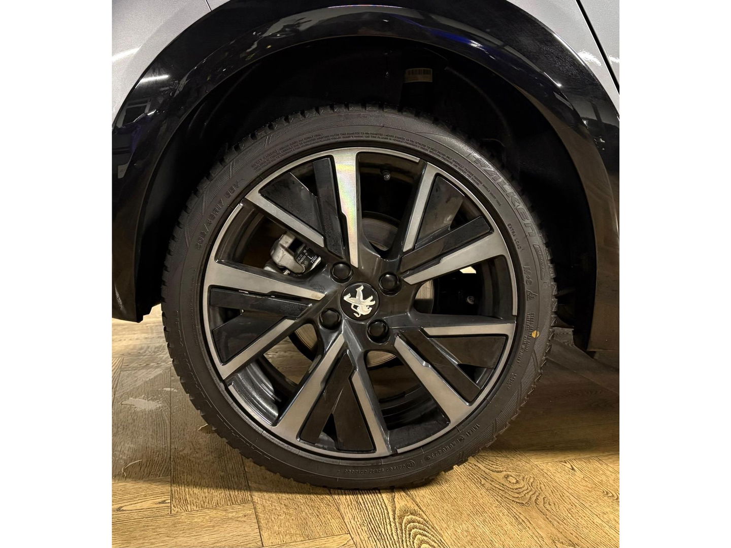 Peugeot 208 1.2 PureTech 100 GT KEYLESS PANO BOMVOL'