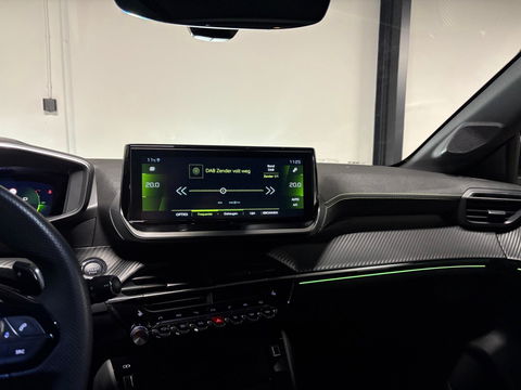 Peugeot 208 1.2 PureTech 100 GT KEYLESS PANO BOMVOL'