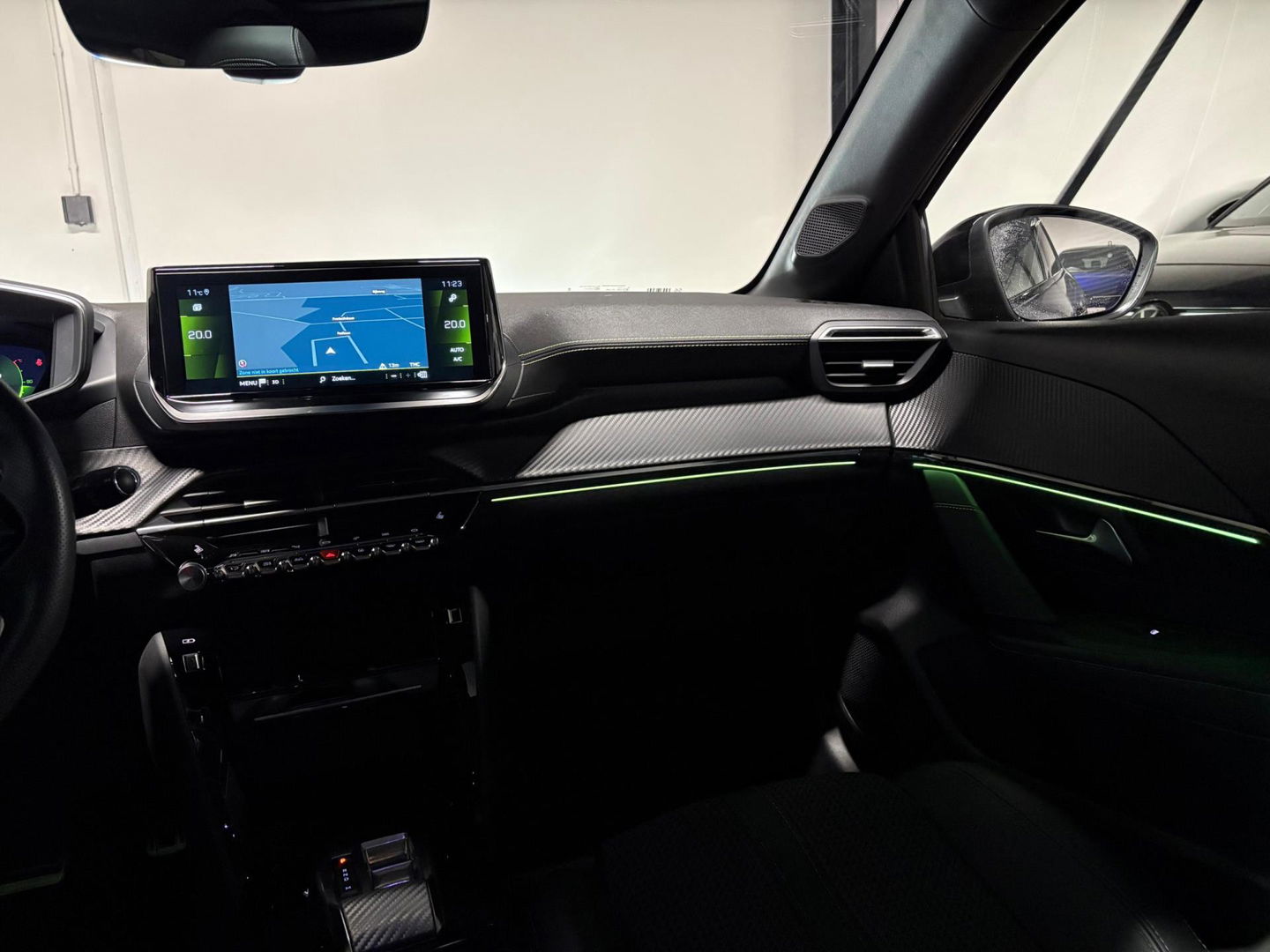 Peugeot 208 1.2 PureTech 100 GT KEYLESS PANO BOMVOL'