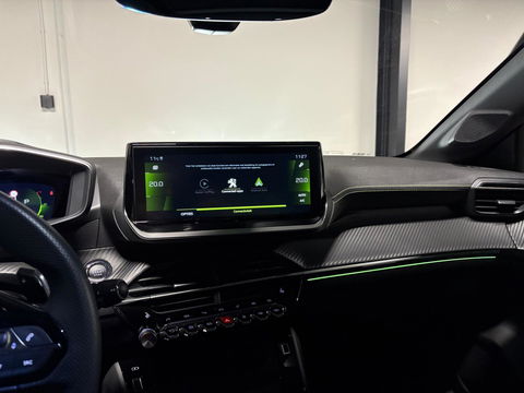 Peugeot 208 1.2 PureTech 100 GT KEYLESS PANO BOMVOL'