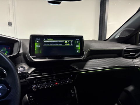 Peugeot 208 1.2 PureTech 100 GT KEYLESS PANO BOMVOL'