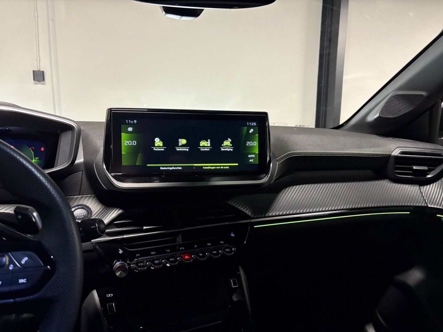 Peugeot 208 1.2 PureTech 100 GT KEYLESS PANO BOMVOL'