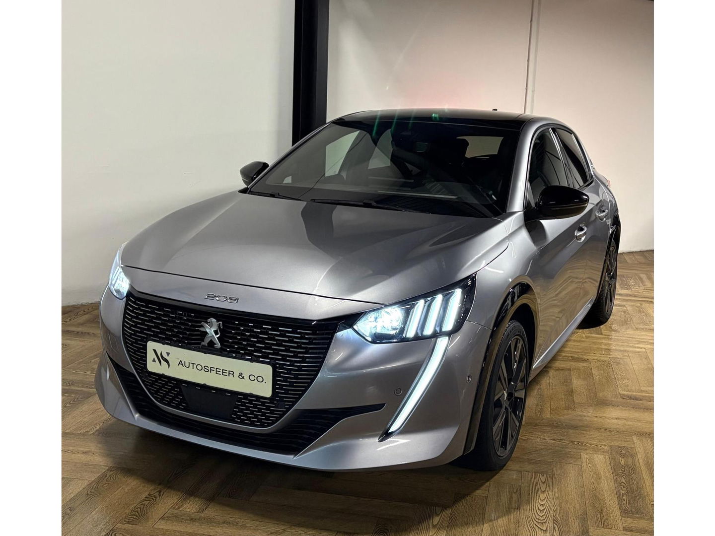 Peugeot 208 1.2 PureTech 100 GT KEYLESS PANO BOMVOL'