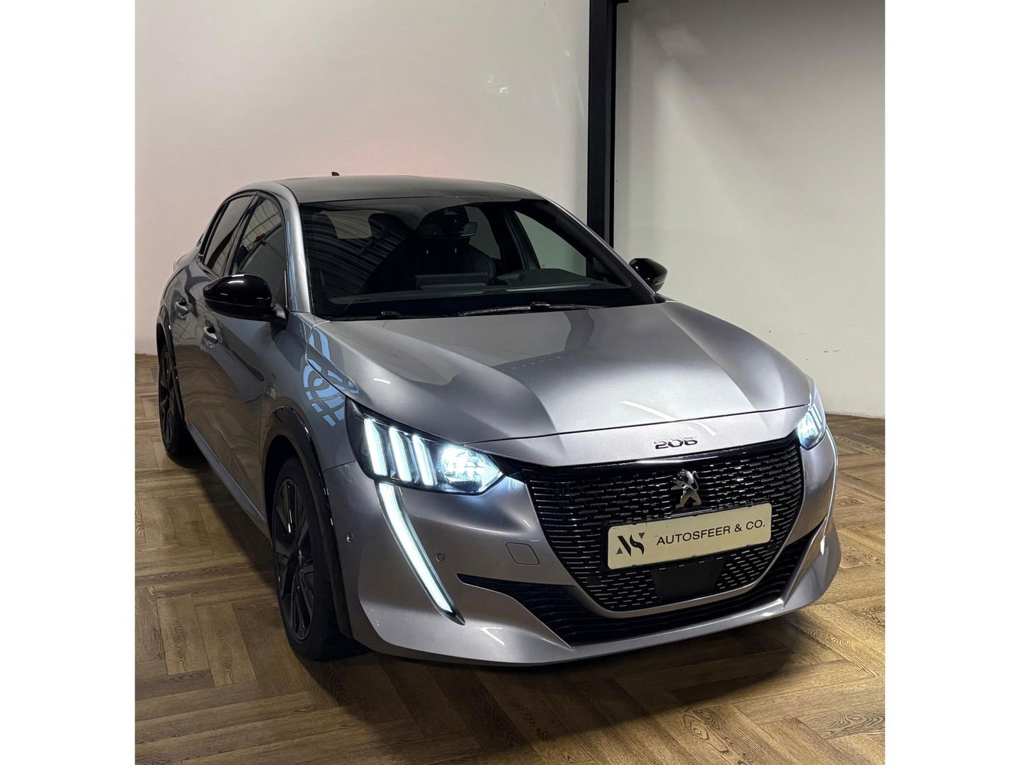 Peugeot 208 1.2 PureTech 100 GT KEYLESS PANO BOMVOL'