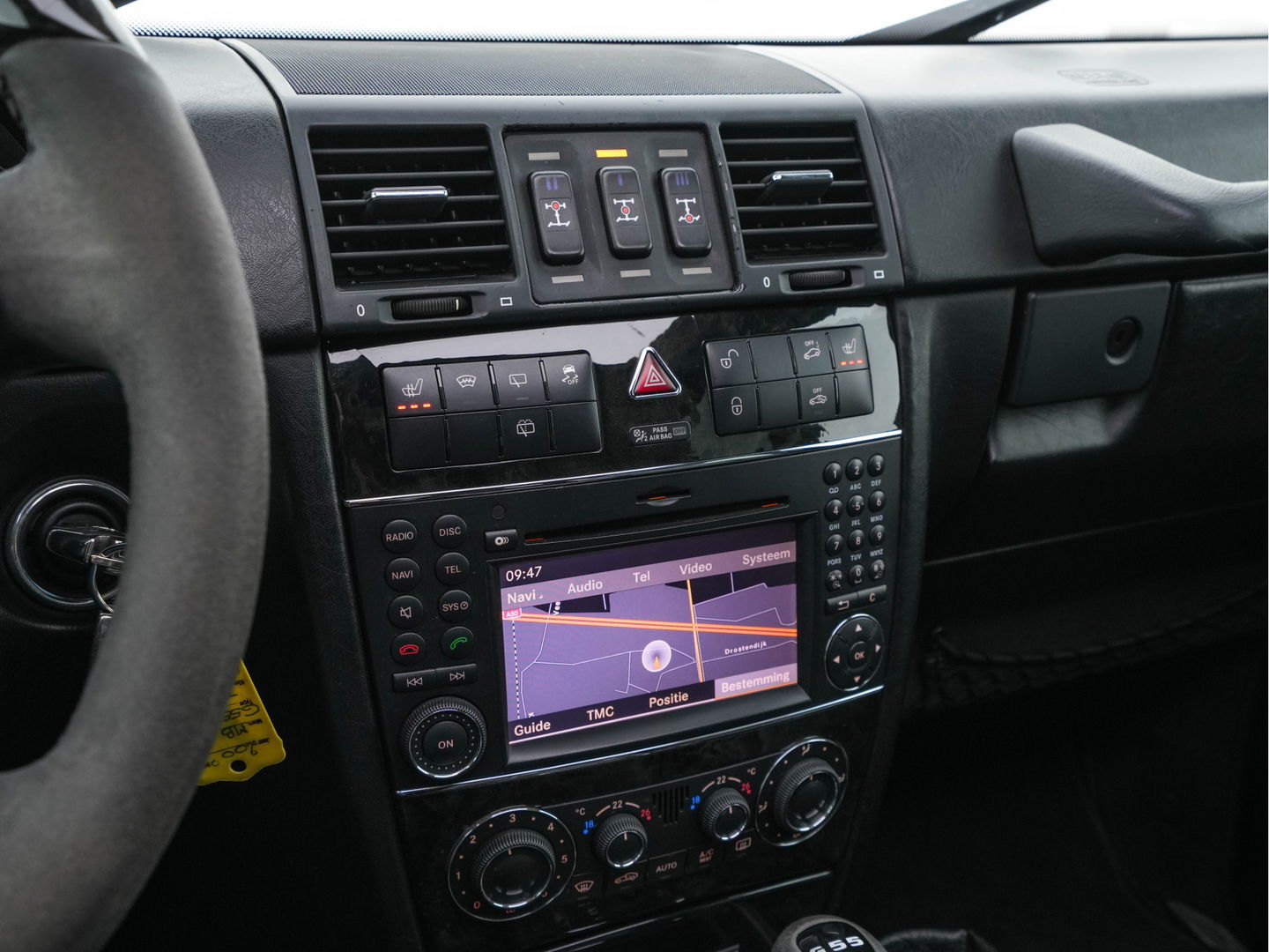 Mercedes-Benz G-Klasse AMG 55 Kompressor Lang AMG Aut. *PANO | LUXURY-DESIGNO-LEATHER | XENON | HARMAN/KARDON | MEMORY-PACK | CAMERA | NAVI-FULLMAP | HEATED-COMFORTSEATS | PIRVACY-GLASS | 20''ALU | TOWBAR*