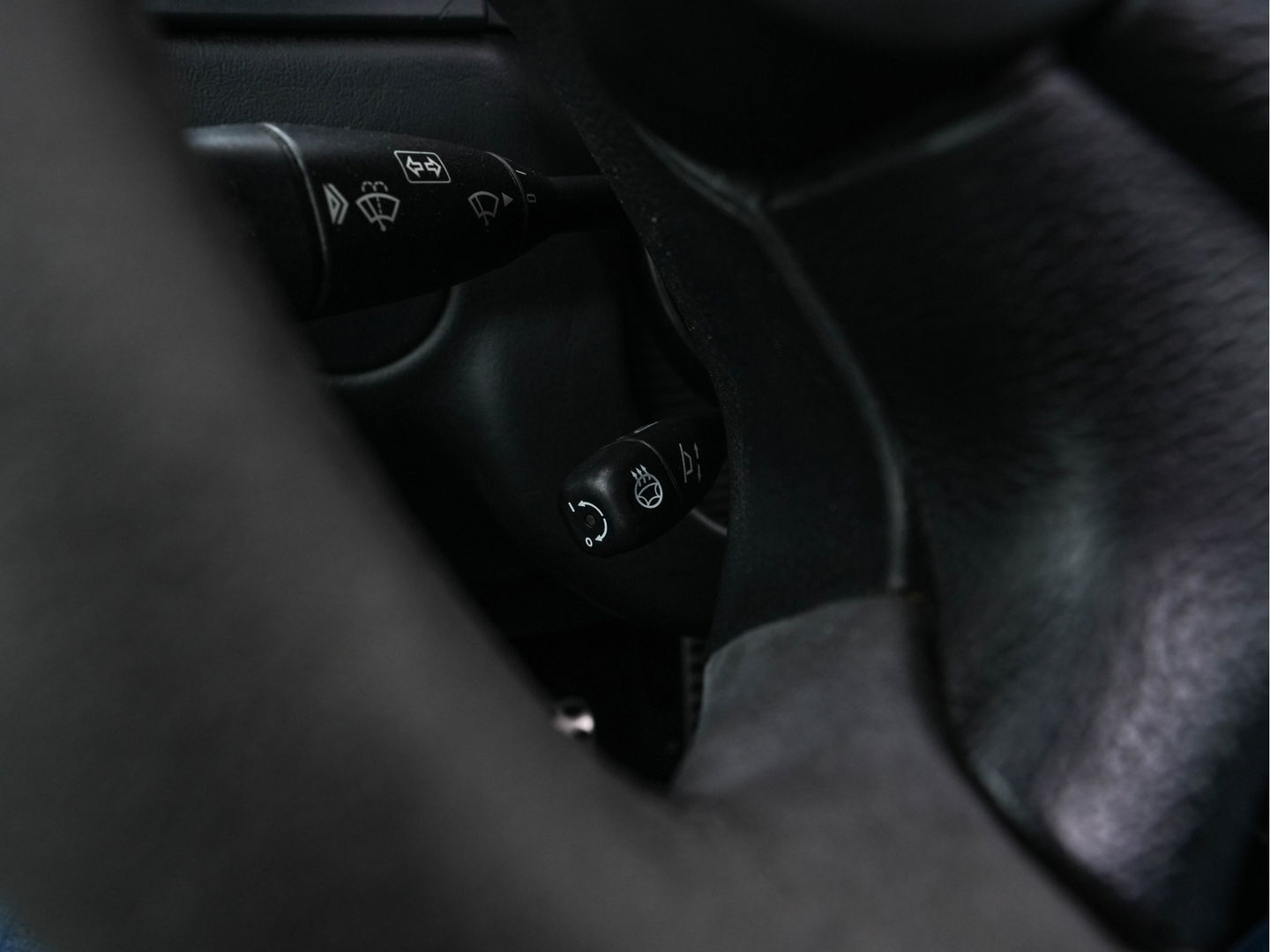 Mercedes-Benz G-Klasse AMG 55 Kompressor Lang AMG Aut. *PANO | LUXURY-DESIGNO-LEATHER | XENON | HARMAN/KARDON | MEMORY-PACK | CAMERA | NAVI-FULLMAP | HEATED-COMFORTSEATS | PIRVACY-GLASS | 20''ALU | TOWBAR*