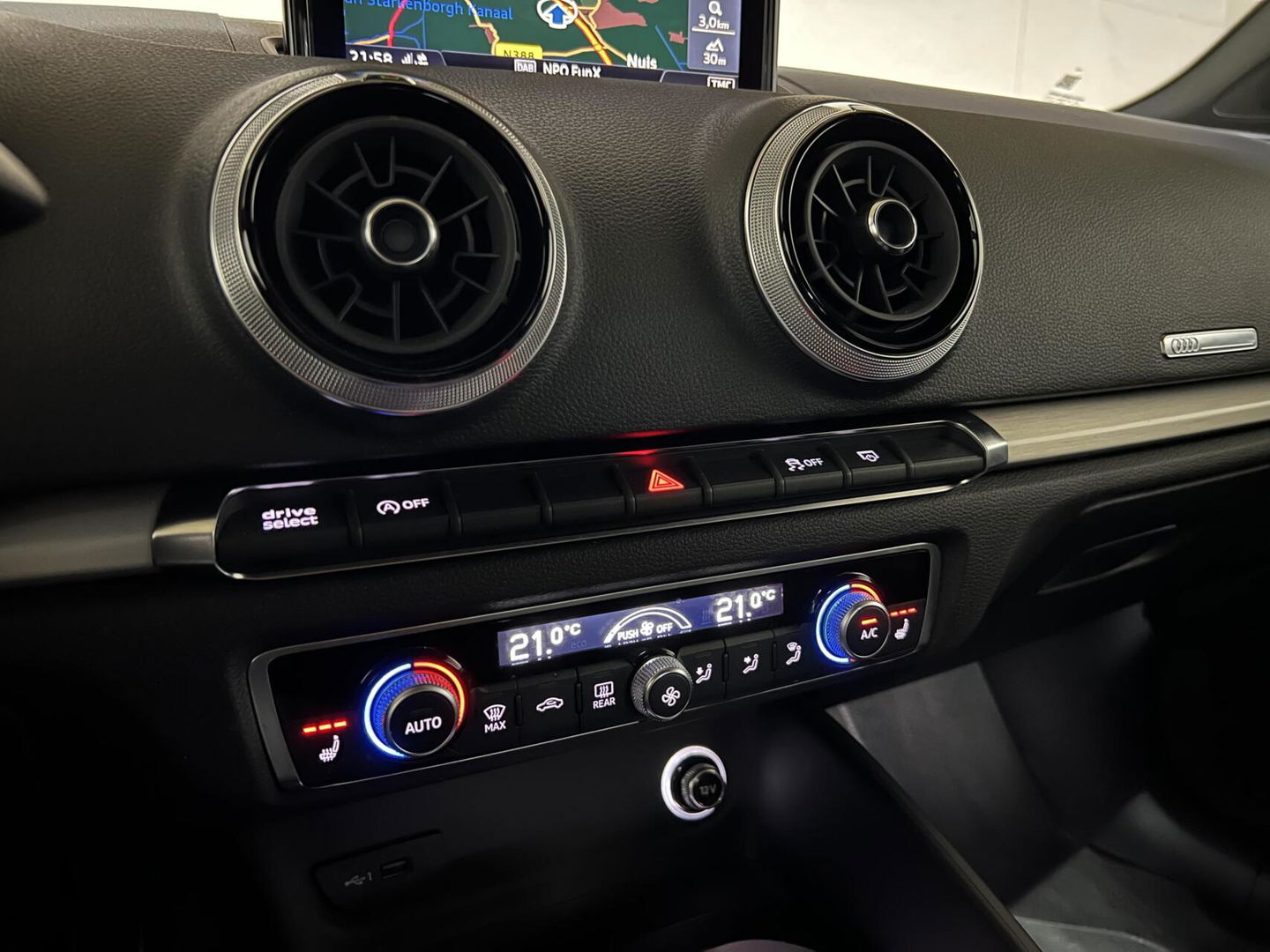 Audi A3 Limousine 35 TFSI S-Line Black Optic Virtual Carplay NAP