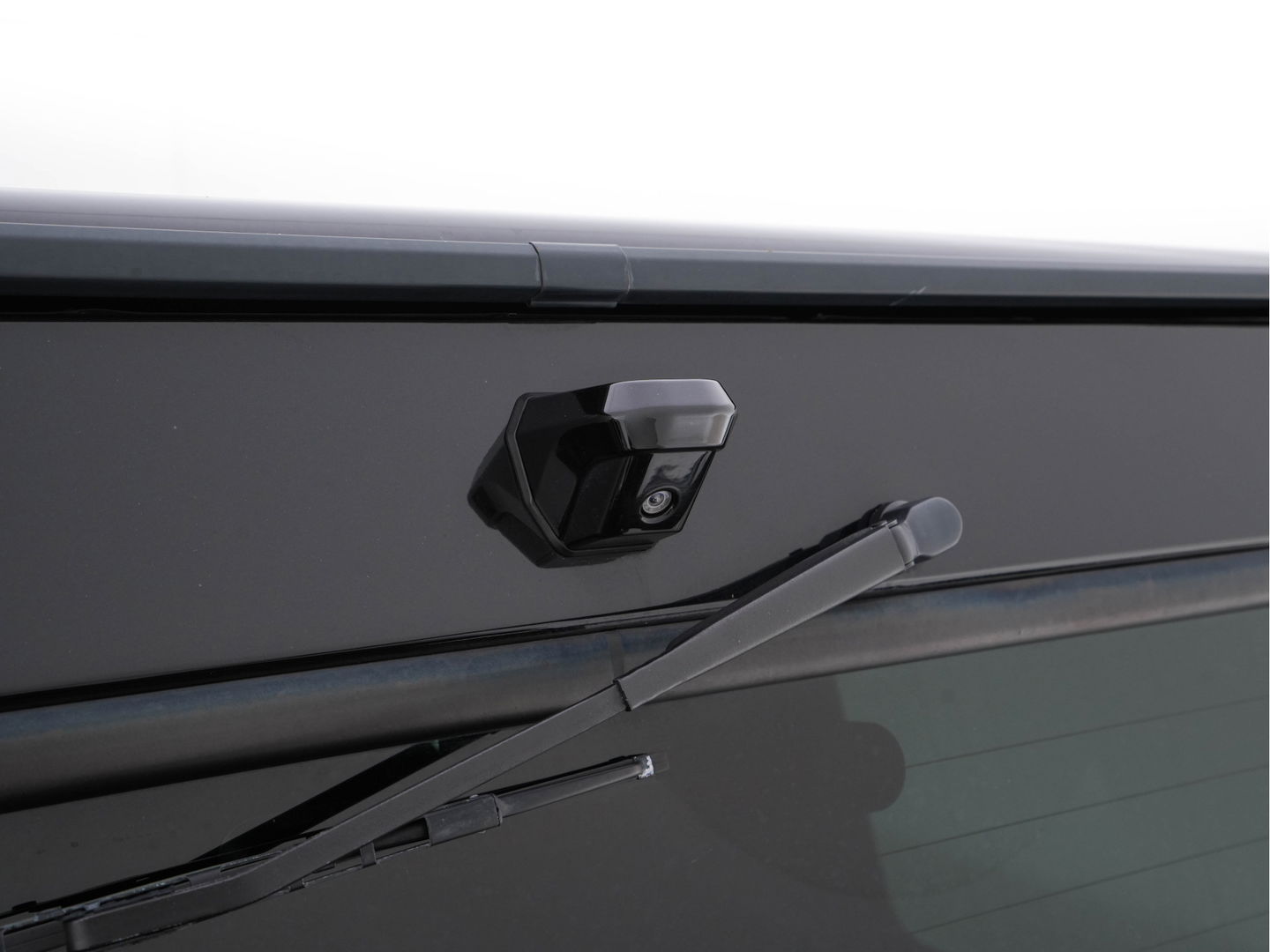 Mercedes-Benz G-Klasse AMG 55 Kompressor Lang AMG Aut. *PANO | LUXURY-DESIGNO-LEATHER | XENON | HARMAN/KARDON | MEMORY-PACK | CAMERA | NAVI-FULLMAP | HEATED-COMFORTSEATS | PIRVACY-GLASS | 20''ALU | TOWBAR*