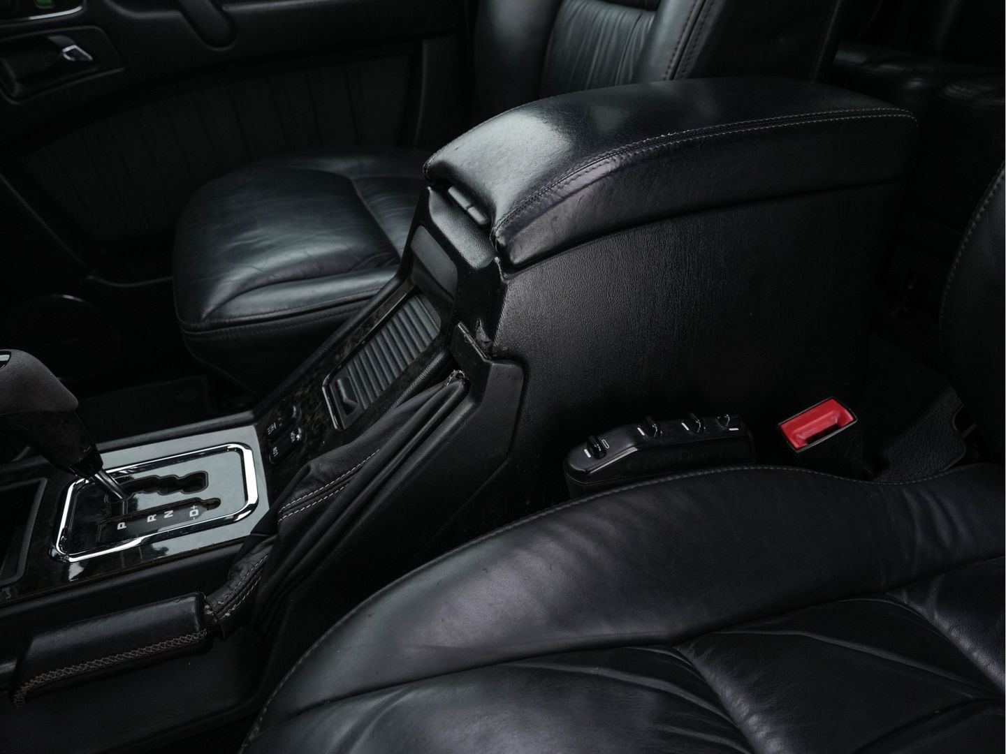 Mercedes-Benz G-Klasse AMG 55 Kompressor Lang AMG Aut. *PANO | LUXURY-DESIGNO-LEATHER | XENON | HARMAN/KARDON | MEMORY-PACK | CAMERA | NAVI-FULLMAP | HEATED-COMFORTSEATS | PIRVACY-GLASS | 20''ALU | TOWBAR*