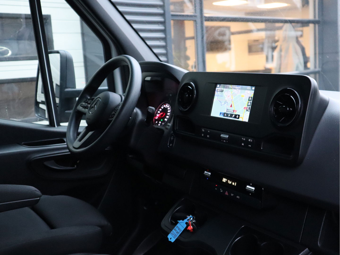 Mercedes-Benz Sprinter 515 CDI Automaat - Bakwagen Laadklep Zijdeur - Trekhaak - Mbux