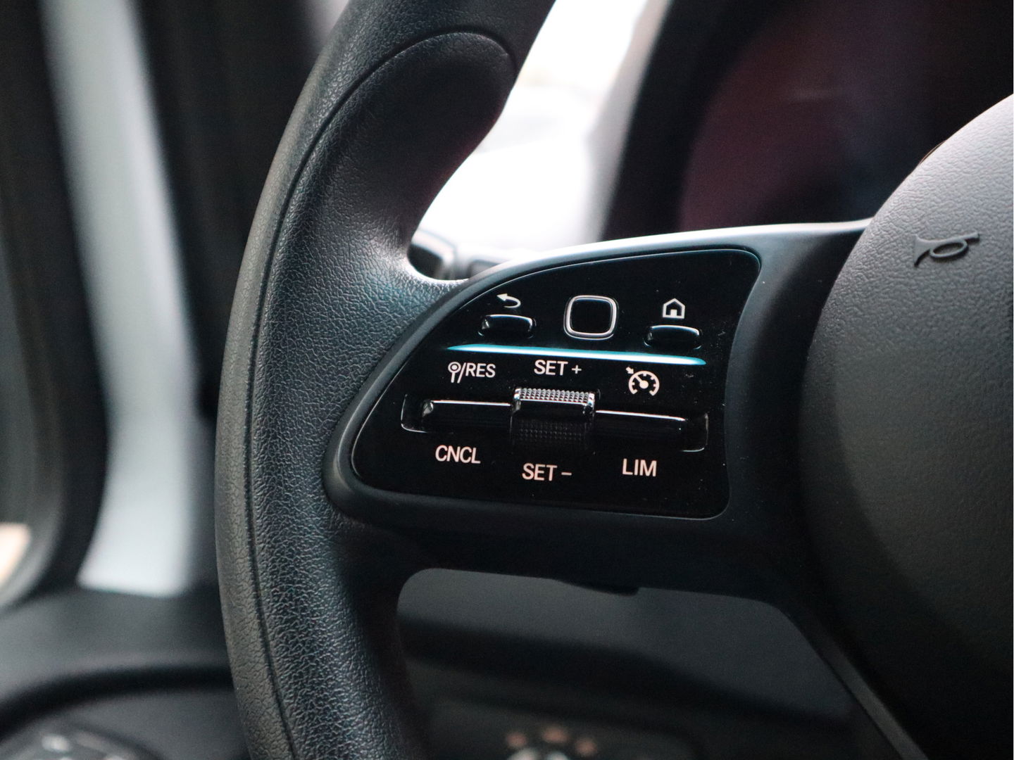 Mercedes-Benz Sprinter 515 CDI Automaat - Bakwagen Laadklep Zijdeur - Trekhaak - Mbux