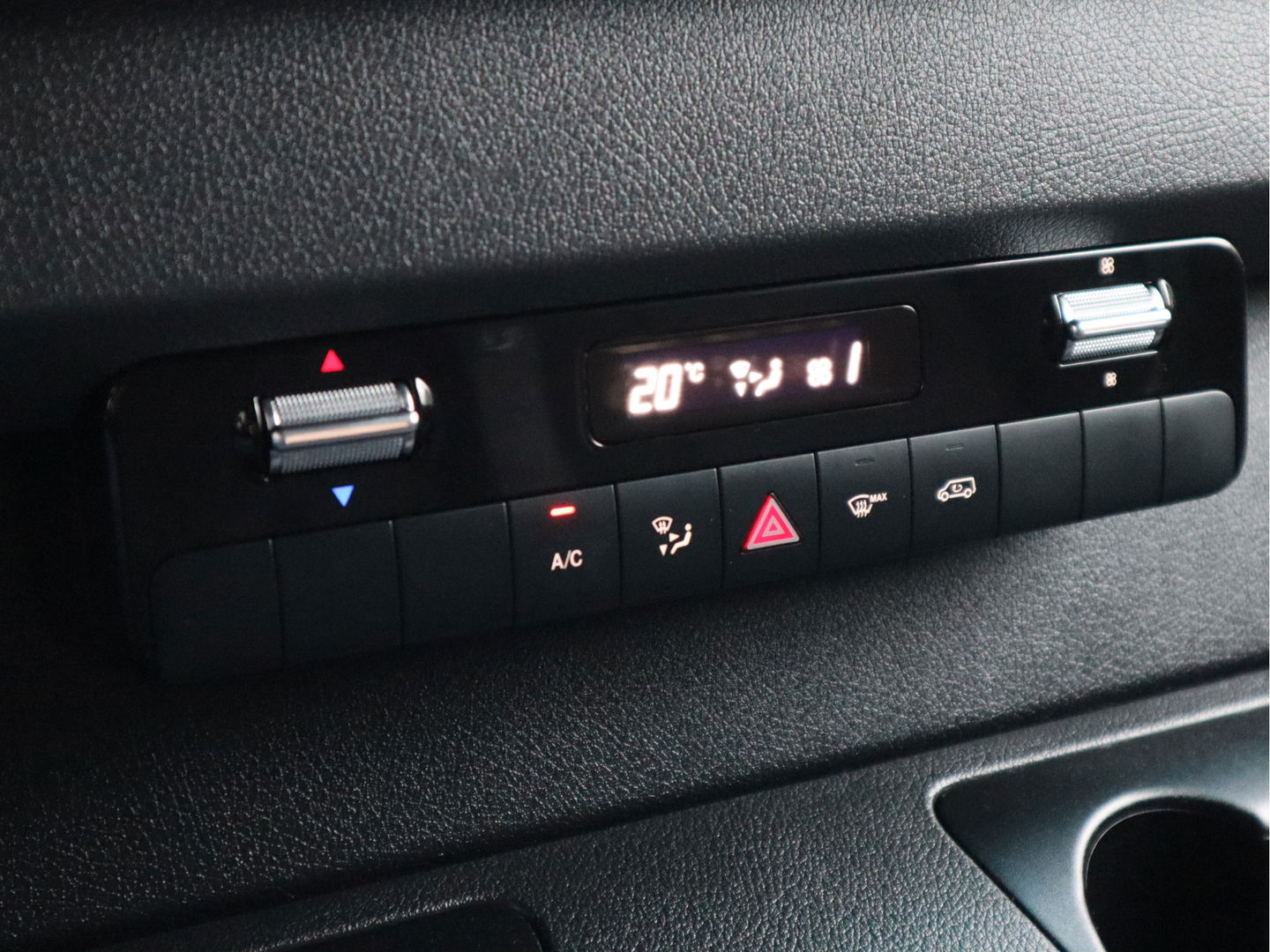 Mercedes-Benz Sprinter 515 CDI Automaat - Bakwagen Laadklep Zijdeur - Trekhaak - Mbux