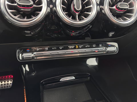 Mercedes-Benz CLA-Klasse Shooting Brake 250 e Business Solution AMG Limited (INCL.BTW) *PANO | LEATHER-MICROFIBRE | MULTIBEAM-LED | AMBIENT-LIGT | BLIND-SPOT | HEATED-SPORTSEATS | WIDE-SCREEN-DIGICOCKPIT | DAB+ | NAVI-FULLMAP | CAMERA | PRIVACY-GLASS |  18''ALU*