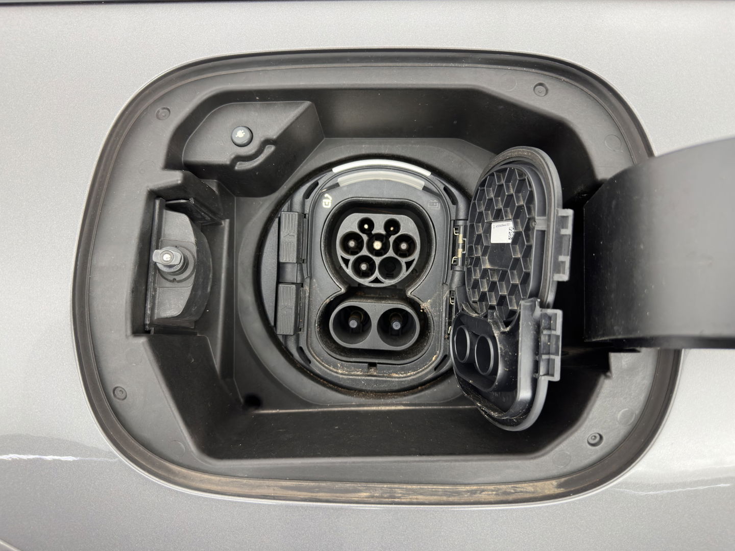 Mercedes-Benz CLA-Klasse Shooting Brake 250 e Business Solution AMG Limited (INCL.BTW) *PANO | LEATHER-MICROFIBRE | MULTIBEAM-LED | AMBIENT-LIGT | BLIND-SPOT | HEATED-SPORTSEATS | WIDE-SCREEN-DIGICOCKPIT | DAB+ | NAVI-FULLMAP | CAMERA | PRIVACY-GLASS |  18''ALU*