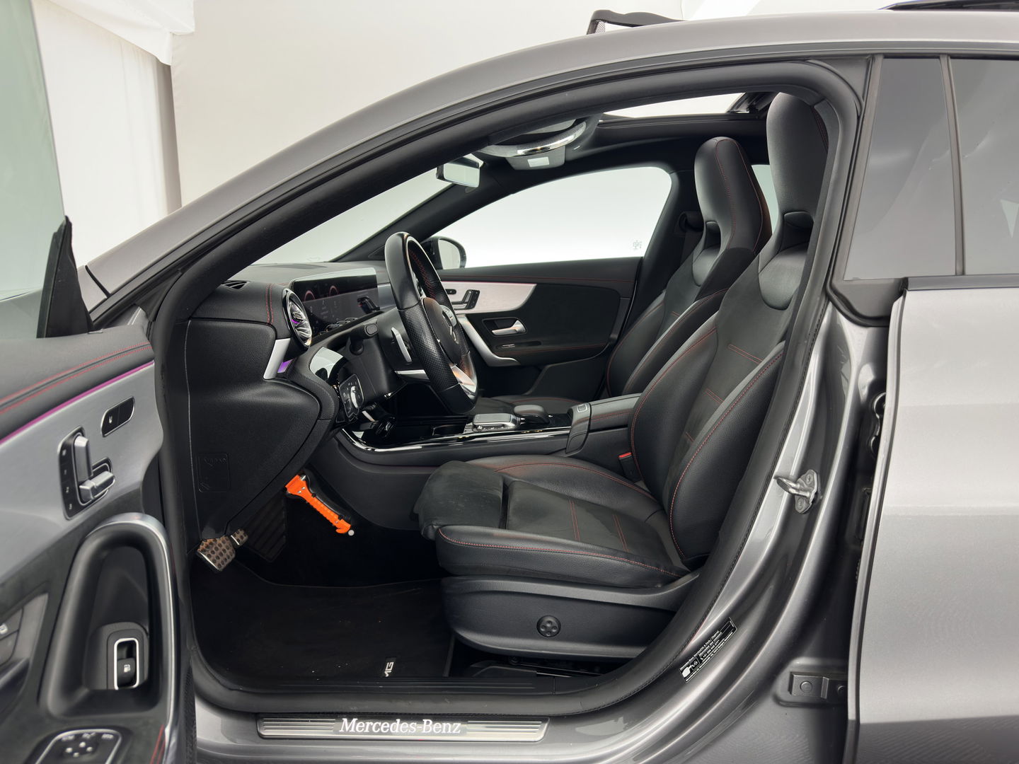 Mercedes-Benz CLA-Klasse Shooting Brake 250 e Business Solution AMG Limited (INCL.BTW) *PANO | LEATHER-MICROFIBRE | MULTIBEAM-LED | AMBIENT-LIGT | BLIND-SPOT | HEATED-SPORTSEATS | WIDE-SCREEN-DIGICOCKPIT | DAB+ | NAVI-FULLMAP | CAMERA | PRIVACY-GLASS |  18''ALU*