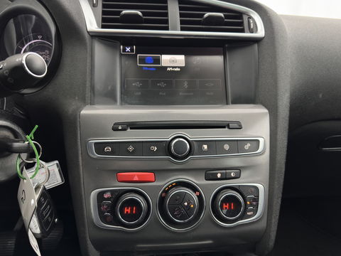 Citroën C4 1.6 BlueHDi Feel *PANO | SPORT-SEATS | PDC | PRIVACY-GLASS | ECC | CRUISE | TOWBAR*