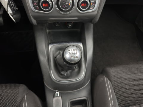 Citroën C4 1.6 BlueHDi Feel *PANO | SPORT-SEATS | PDC | PRIVACY-GLASS | ECC | CRUISE | TOWBAR*