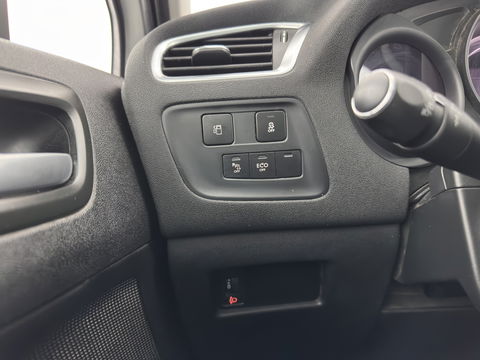 Citroën C4 1.6 BlueHDi Feel *PANO | SPORT-SEATS | PDC | PRIVACY-GLASS | ECC | CRUISE | TOWBAR*