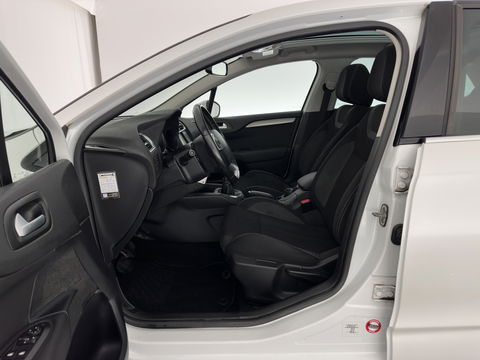 Citroën C4 1.6 BlueHDi Feel *PANO | SPORT-SEATS | PDC | PRIVACY-GLASS | ECC | CRUISE | TOWBAR*