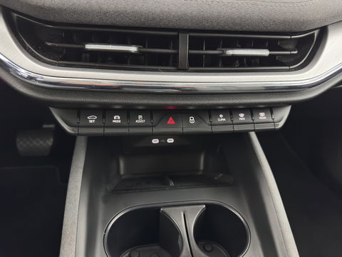 Škoda Enyaq iV 80 {SOH-90%} [ 3-Fase ] (INCL-BTW) *LEATHER-FABRIC | FULL-LED | DIGI-COCKPIT | CAMERA | KEYLESS | NAVI-FULLMAP | AMBIENT-LIGHT | ECC | HEATED-COMFORTSEATS | DAB+ | PDC | CRUISE | CARPLAY | TOWBAR | 19"ALU*