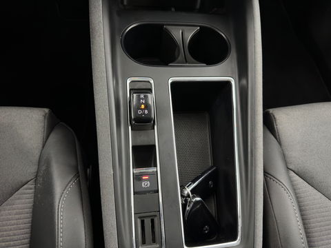 Škoda Enyaq iV 80 {SOH-90%} [ 3-Fase ] (INCL-BTW) *LEATHER-FABRIC | FULL-LED | DIGI-COCKPIT | CAMERA | KEYLESS | NAVI-FULLMAP | AMBIENT-LIGHT | ECC | HEATED-COMFORTSEATS | DAB+ | PDC | CRUISE | CARPLAY | TOWBAR | 19"ALU*