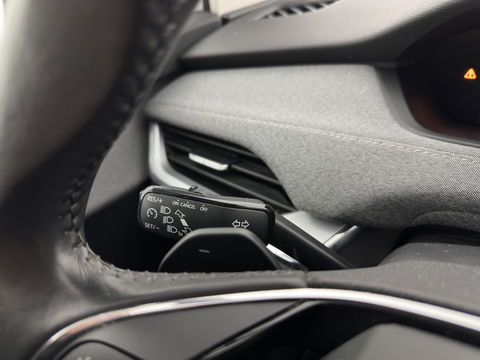 Škoda Enyaq iV 80 {SOH-90%} [ 3-Fase ] (INCL-BTW) *LEATHER-FABRIC | FULL-LED | DIGI-COCKPIT | CAMERA | KEYLESS | NAVI-FULLMAP | AMBIENT-LIGHT | ECC | HEATED-COMFORTSEATS | DAB+ | PDC | CRUISE | CARPLAY | TOWBAR | 19"ALU*