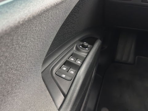 Škoda Enyaq iV 80 {SOH-90%} [ 3-Fase ] (INCL-BTW) *LEATHER-FABRIC | FULL-LED | DIGI-COCKPIT | CAMERA | KEYLESS | NAVI-FULLMAP | AMBIENT-LIGHT | ECC | HEATED-COMFORTSEATS | DAB+ | PDC | CRUISE | CARPLAY | TOWBAR | 19"ALU*