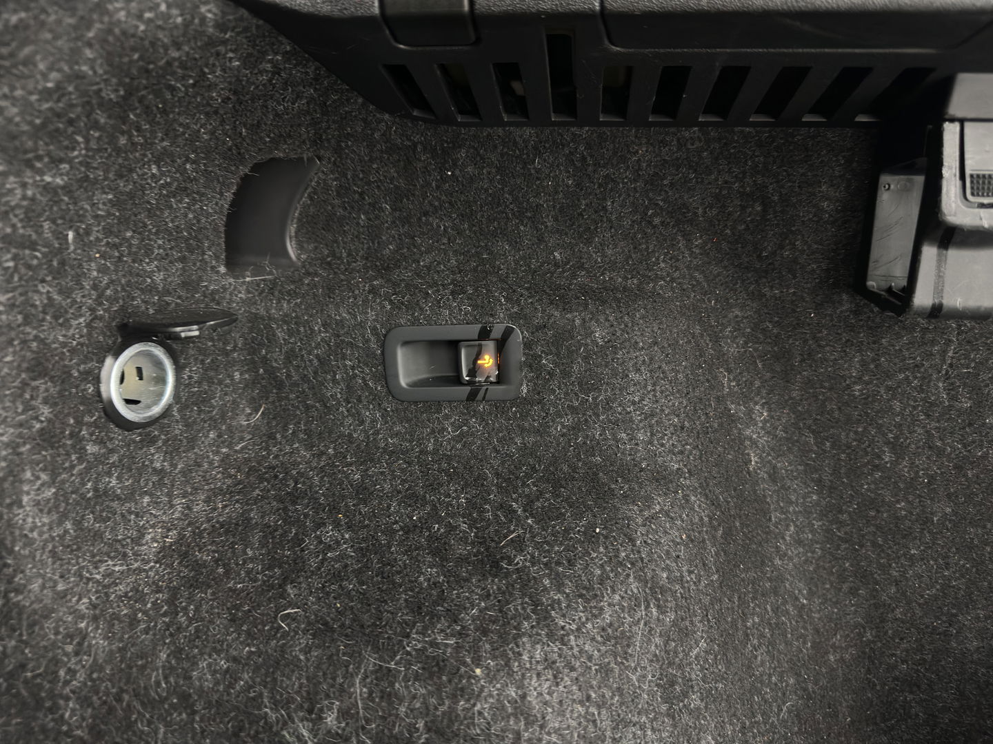 Škoda Enyaq iV 80 {SOH-90%} [ 3-Fase ] (INCL-BTW) *LEATHER-FABRIC | FULL-LED | DIGI-COCKPIT | CAMERA | KEYLESS | NAVI-FULLMAP | AMBIENT-LIGHT | ECC | HEATED-COMFORTSEATS | DAB+ | PDC | CRUISE | CARPLAY | TOWBAR | 19"ALU*