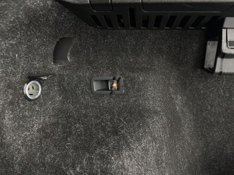 Škoda Enyaq iV 80 {SOH-90%} [ 3-Fase ] (INCL-BTW) *LEATHER-FABRIC | FULL-LED | DIGI-COCKPIT | CAMERA | KEYLESS | NAVI-FULLMAP | AMBIENT-LIGHT | ECC | HEATED-COMFORTSEATS | DAB+ | PDC | CRUISE | CARPLAY | TOWBAR | 19"ALU*