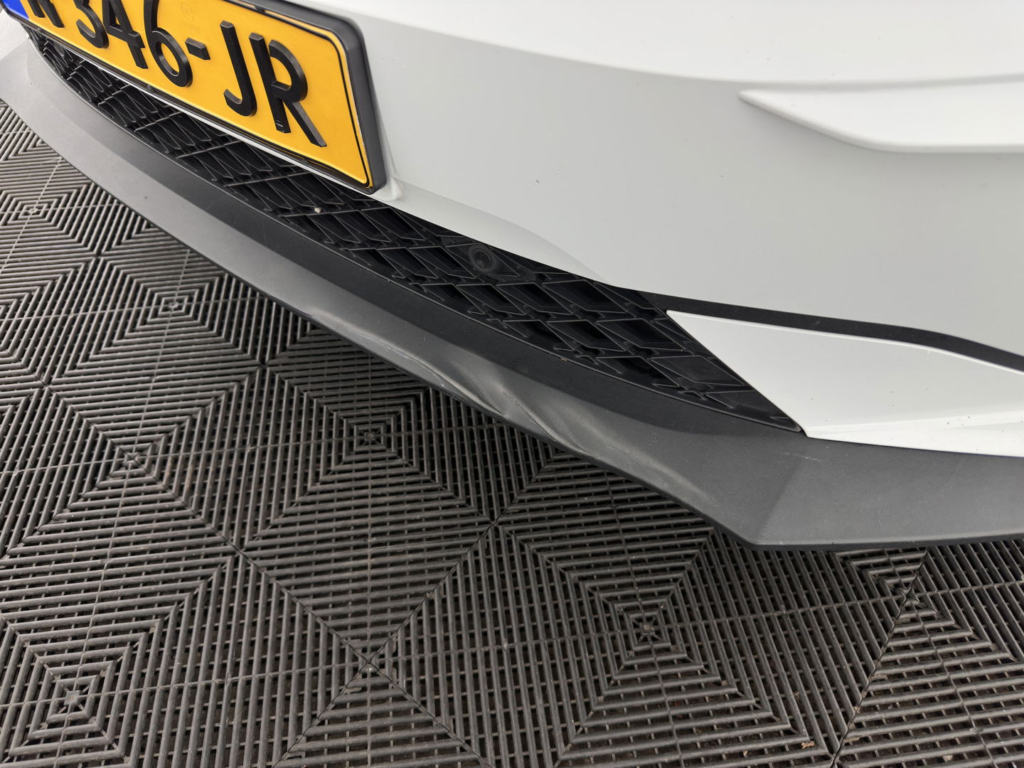 Škoda Enyaq iV 80 {SOH-90%} [ 3-Fase ] (INCL-BTW) *LEATHER-FABRIC | FULL-LED | DIGI-COCKPIT | CAMERA | KEYLESS | NAVI-FULLMAP | AMBIENT-LIGHT | ECC | HEATED-COMFORTSEATS | DAB+ | PDC | CRUISE | CARPLAY | TOWBAR | 19"ALU*