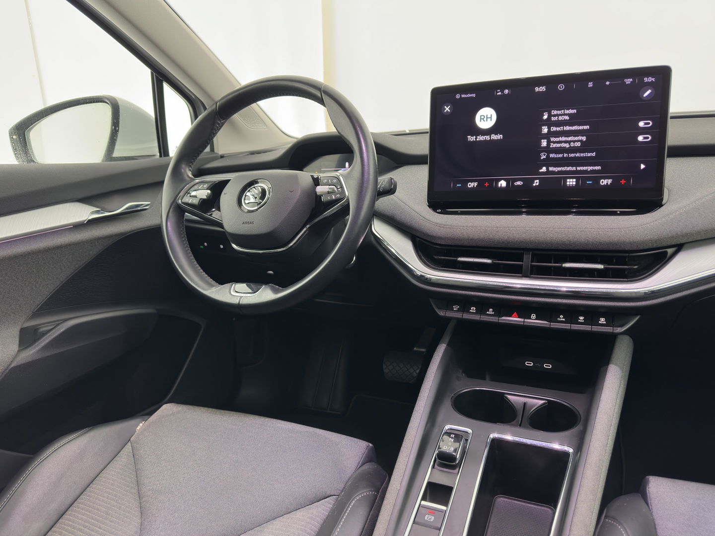 Škoda Enyaq iV 80 {SOH-90%} [ 3-Fase ] (INCL-BTW) *LEATHER-FABRIC | FULL-LED | DIGI-COCKPIT | CAMERA | KEYLESS | NAVI-FULLMAP | AMBIENT-LIGHT | ECC | HEATED-COMFORTSEATS | DAB+ | PDC | CRUISE | CARPLAY | TOWBAR | 19"ALU*