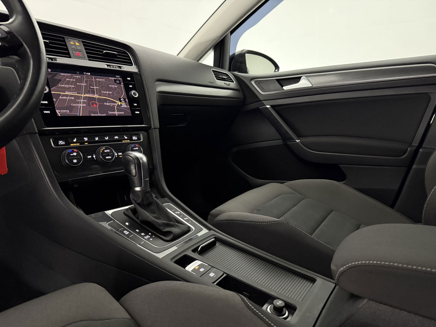 Volkswagen Golf Variant TSI | Camera | Adap. Cruise | Massage | Carplay | Trekh. | Stoelverw.